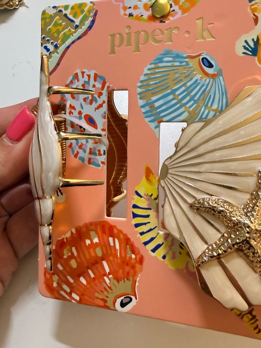 piper•k White & Gold Seashell Hair Clips Set - Picture 3 of 4